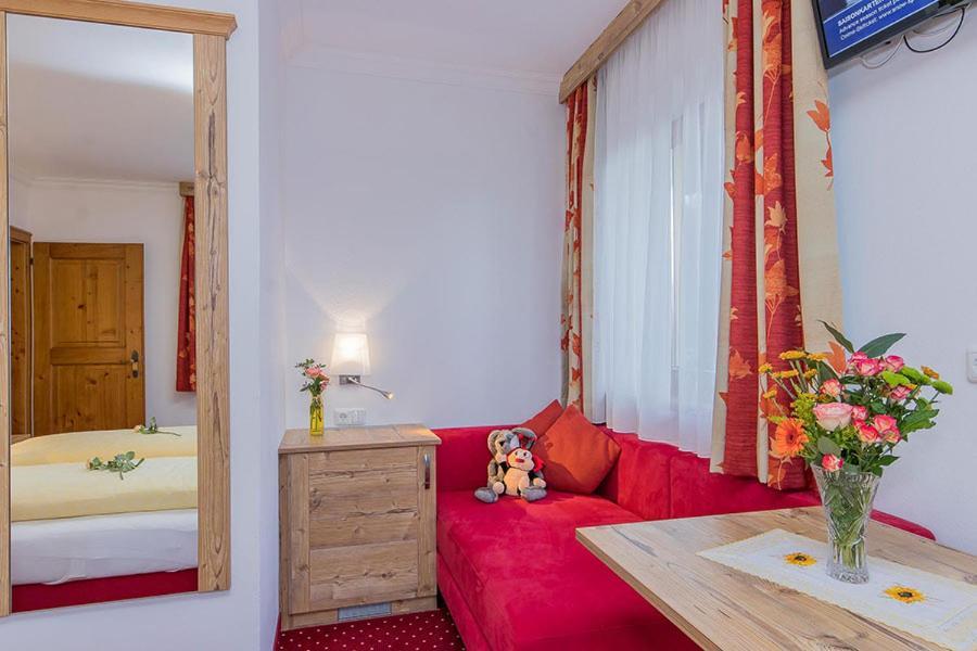 Hotel - Pension Oetzmooshof Sankt Johann im Pongau Bagian luar foto
