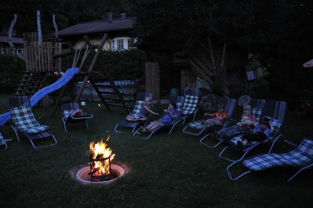Hotel - Pension Oetzmooshof Sankt Johann im Pongau Bagian luar foto