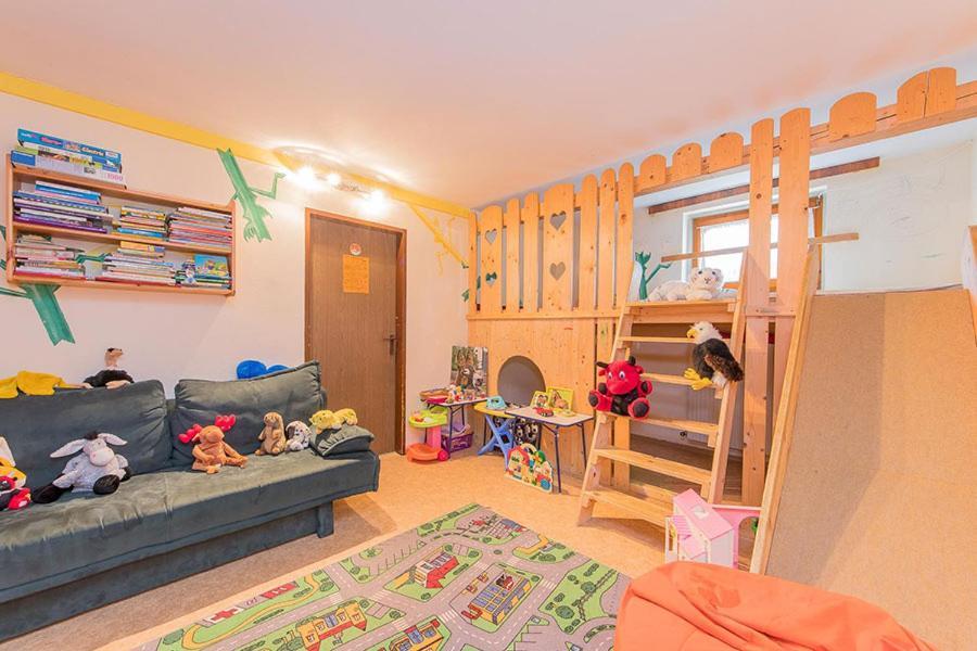 Hotel - Pension Oetzmooshof Sankt Johann im Pongau Bagian luar foto